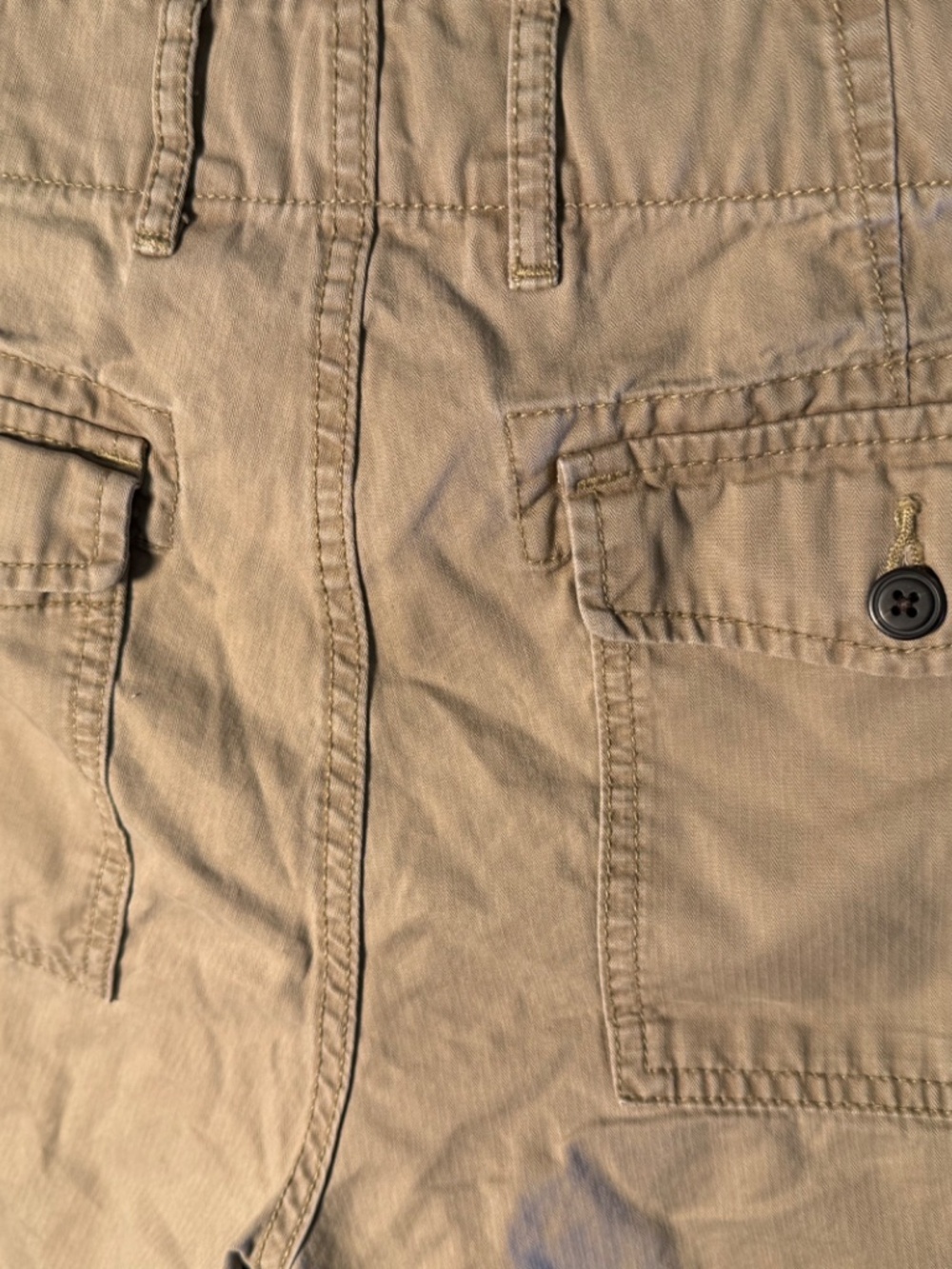 LAST CHANCE SALE, NOW REDUCED 1/2 OFF-Gap Men's Shorts (Size 30) - Picture 4 of 6